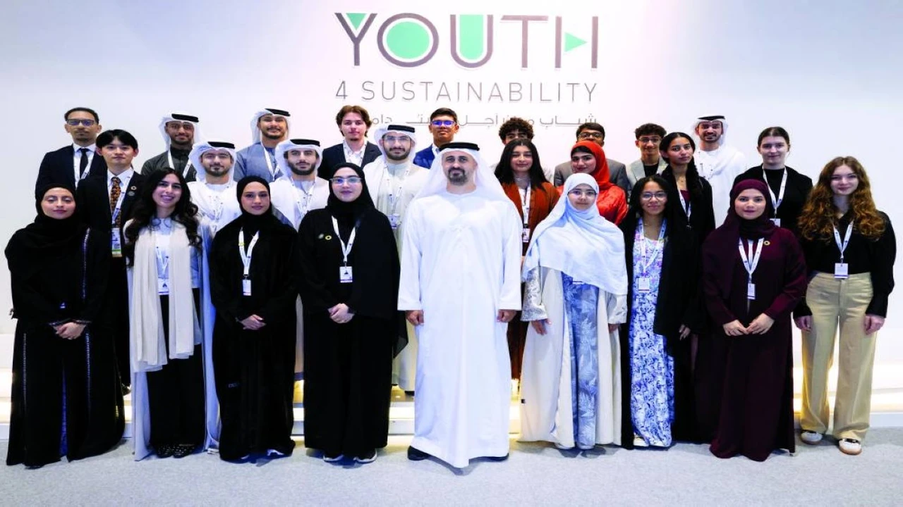 مبادرات مستدامة.. ذياب بن محمد بن زايد يستعرض أحدث مشاريع أسبوع أبوظبي 2026